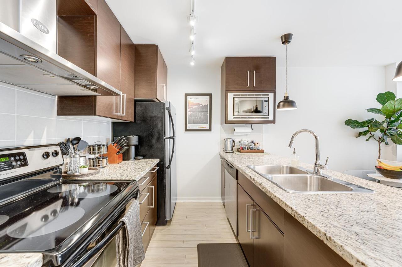 Heart Of Downtown 1 Bd Entire Condo - Pool, Gym, Parking, Office, Ac Ванкувър Екстериор снимка